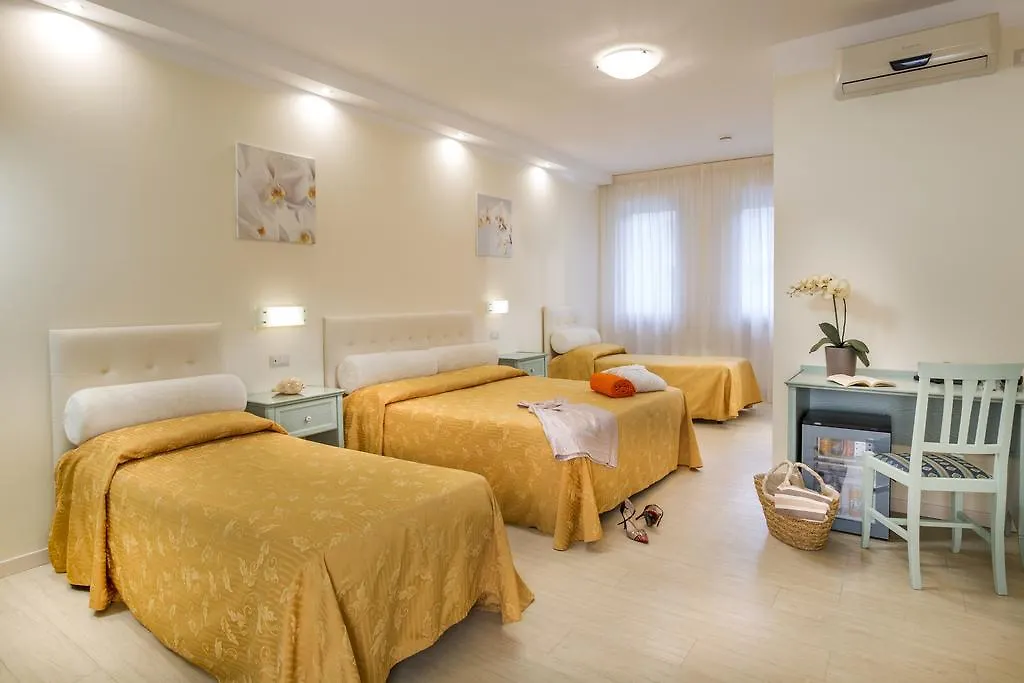 Hotel Milano Helvetia - In Centro Con Piscina Riccione Italy